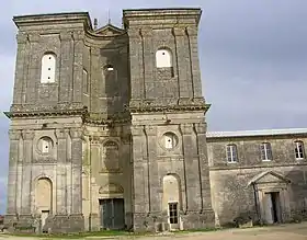 Façade de l'abbaye.