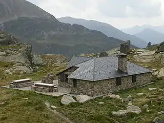 Exemples de roches moutonnées autour du refuge de Juclà