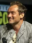 Jude Law dans le rôle d'Albus Dumbledore