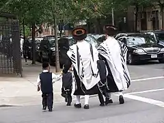 Environ un quart de la population de Brooklyn est juive.