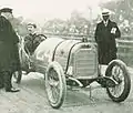 Jules Goux deuxième de la Coupe des Voiturettes 1909, sur Lion-Peugeot (ici au départ).