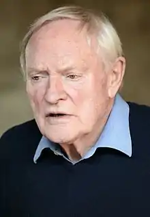 Description de l'image Julian Glover 2014 (cropped).jpg.