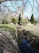 La Julie au pied du château de La Tour-Blanche.