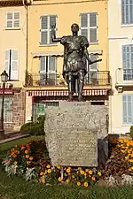 Statue de Cnaeus Julius Agricola« Monument à Agricola à Fréjus », sur À nos grands hommes
