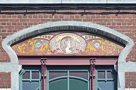 2015 : la pharmacie Milet à Binche et une habitation Art nouveau, rue Puissant à Jumet (photo).