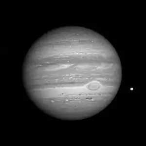 Jupiter et Io.