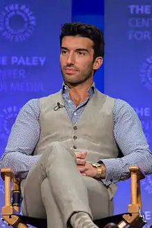 Justin Baldoni dans le rôle de Rafael Solano.