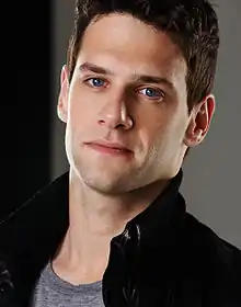 Justin Bartha, alias Doug.