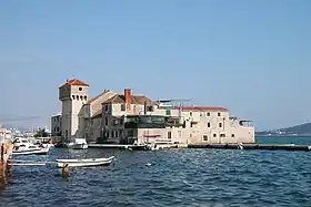 Kaštel Gomilica