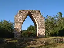 Arche et début du sacbé