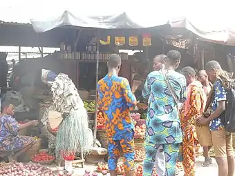 Kaléta sur la place du marché.