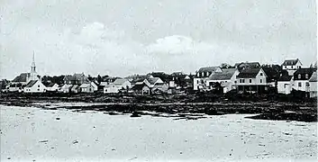 Le village de Kamouraska vu à partir du fleuve Saint-Laurent vers 1920