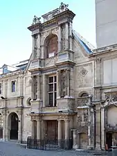 Façade de la chapelle de l'École, provenant d'Anet.