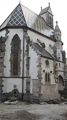Photo représentant la façade nord de l'église en 2007