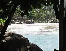 Troisième vague du tsunami, sur une plage de Kata Noi, Phuket, Thaïlande.