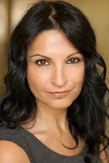 Kathrine Narducci interprète Frankie