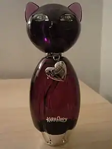 Description de l'image KatyPerryPerfumePurr.jpg.