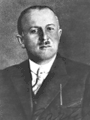 Kazimierz Bartel,ancien premier ministre, président du Département de géométrie, arrêté le 2 juillet et gardé par des hommes de l'UP, exécuté le 26 sur ordre de Himmler.