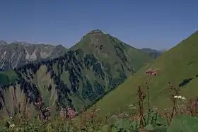 Vue du Kegelkopf depuis l':Älplesattel (de).