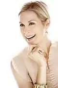 Kelly Rutherford interprète Claire.