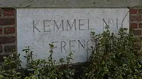 Plaque d'entrée du cimetière.