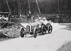 Kenelm Lee Guinness gagnant de la Coupe des Voiturettes 1922 au Mans, sur Talbot-Darracq 56.