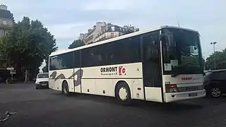 Setra S 315 UL n°228, sur la place Denfert-Rochereau, à Paris