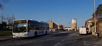 Mercedes Citaro LE n°14 de Keolis Seine-et-Oise Est sur la ligne 6 à Carrières-sous-Poissy.