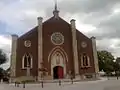 L'église de Mere vue de face