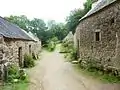 Le hameau des Moulins de Kerouat en Commana : vue d'ensemble 2.