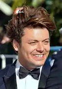 Kev Adams(depuis la saison 1)