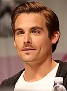 Kevin Zegers interprète Melvin.