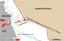 Carte détaillée de la Mandchourie montrant en rouge les défenses soviétiques et en rose les attaques japonaises.