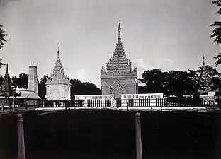 Tombe de Mindon Min à Mandalay (photo prise en 1903)