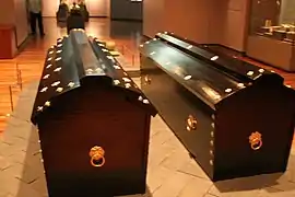 Répliques des cercueils