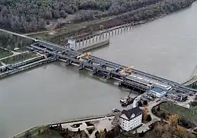 Centrale hydroélectrique de Kisköre (28 MW) sur la rivière Tisza, 2007.