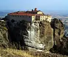 Le monastère Agios Stefanos.