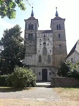 Entrée de l'église abbatiale