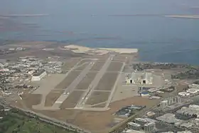 Vue aérienne de l'aéroport en 2008