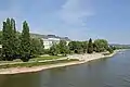 Promenade devant le palais des princes-électeurs de Coblence