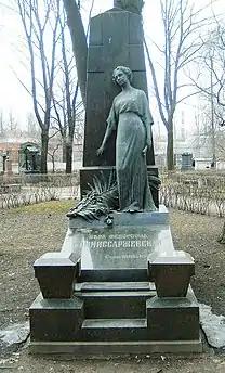 Tombe au cimetière Tikhvine à Saint-Pétersbourg