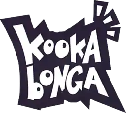 Nom du jeu représenté en lettres d'imprimerie blanches larges et irrégulières entourées de noir. Un scintillement apparaît en haut à droite du logo, lui aussi entouré de noir. « Kooka » est placé sur le dessus et « Bonga » sur le dessous.