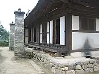 Fondations et cheminées d'un ondol d'une maison aisée dans le style d'époque Joseon.