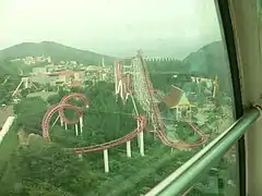 Double Loop and Cork Screw à Everland Resort