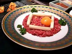 Yukhoe (육회), bœuf cru, dit tartare coréen.