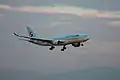 Un Airbus A330 de Korean Air, lors de l'atterrissage.