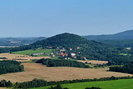 Korecký vrch vu depuis Stary Bernštejn.