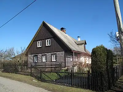 Maison à Končiny.