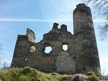 Ruines du château de Kostomlaty (XIVe siècle).