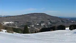 Le Kreuzberg vu depuis le Schwarzenberg au sud-ouest, près de la cabane Kissinger